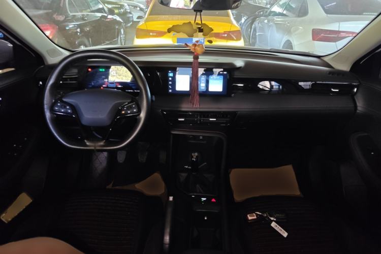 Used Roewe i5 2023 1.5L Manual Comfort Edition