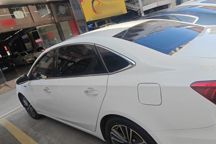 Used Roewe i6 2020 PLUS 1.6L CVT 4G Connected Glory Flagship Edition