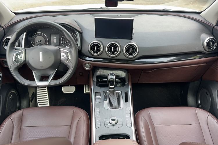 Used Wey VV5 2017 2.0T Ultra-Luxury Version
