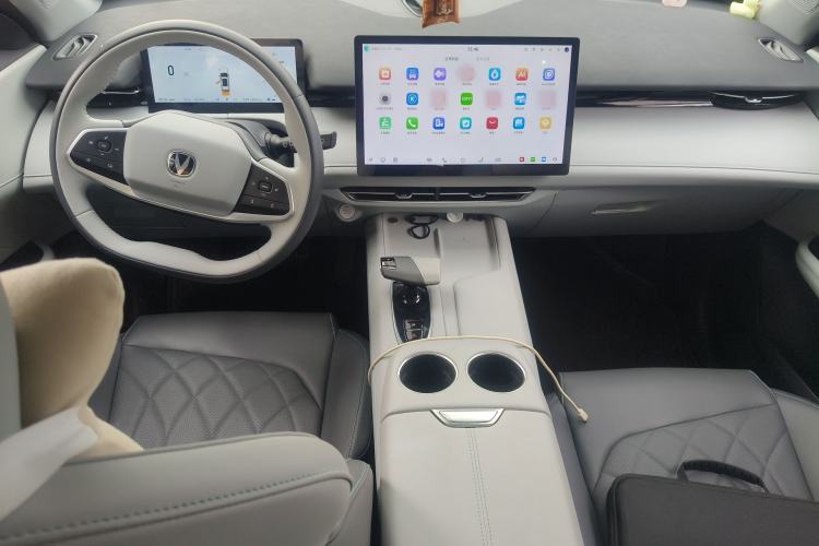 Used CHANGAN UNI-Z New Energy 2024 Blue Whale Smart Electric iDD 125km Beyond Edition Center Console