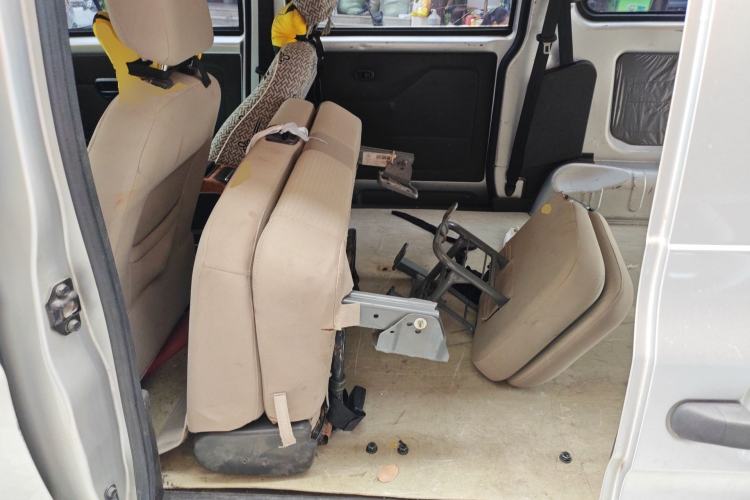 Used Wuling Hongguang V 2019 1.5L Jingqu Version L2B Left Rear Seat
