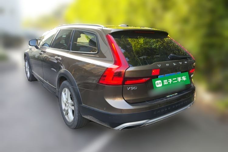 Used Volvo V90 2017 Cross Country T5 AWD Smart Range Edition