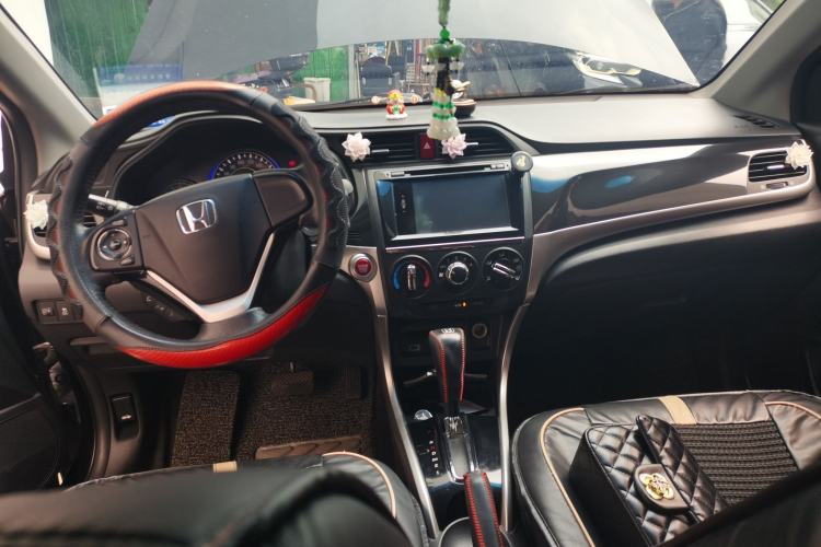 Used Honda Crider 2013 1.8L automatic luxury edition
