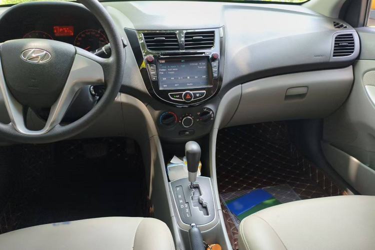 Used Hyundai Verna (older generation) 2010 Sedan 1.4L Automatic Comfort Model GS