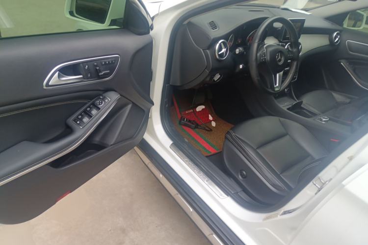 Used Mercedes-Benz GLA 2015 GLA 220 4MATIC Fashion Model
