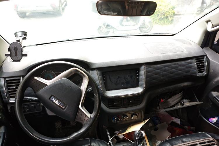 Used Jinbei Gold Hiace 2021 2.0L Passenger Vehicle Engineering Lion 6 Seats