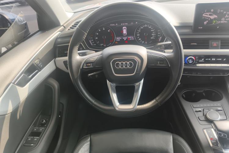 Used Audi A4 2017 45 TFSI allroad quattro Fashion Edition Steering Wheel