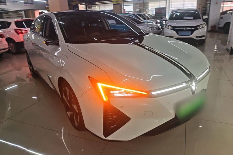 Used Lingxi L 2024 Player No. 1 Edition Front Right 45 Deg