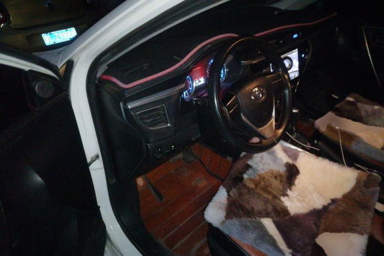 Used Toyota Corolla 2014 1.6L CVT GL-i Driver Seat