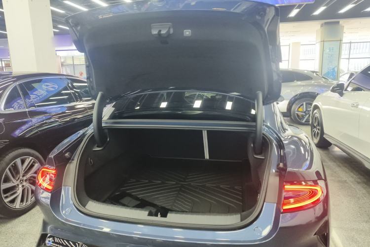 Used Xiaomi Auto SU7 2024 Four-Wheel Drive Ultra-Long Range Advanced Intelligent Driving Max Edition