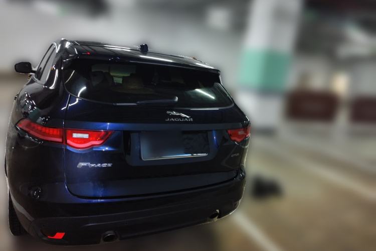 Used Jaguar F-PACE 2016 2.0T Two-Wheel Drive Urban Luxury Edition
