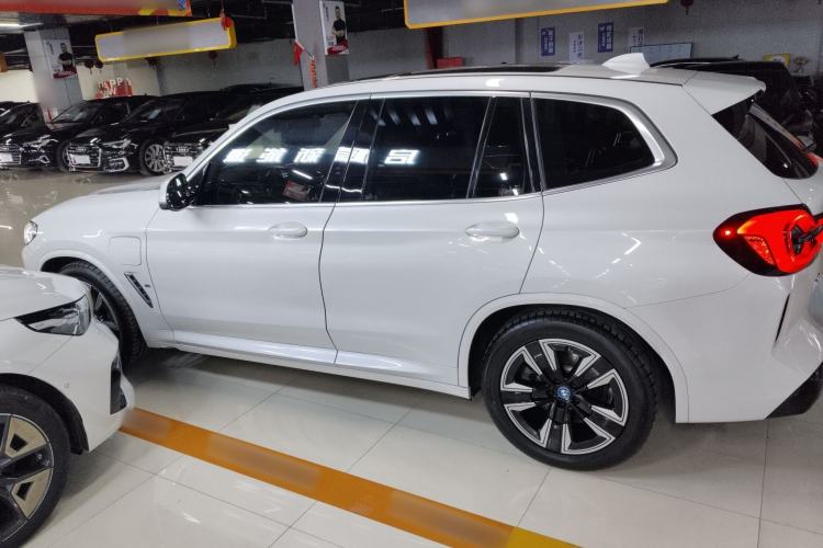 Used BMW iX3 2022 Leading Model