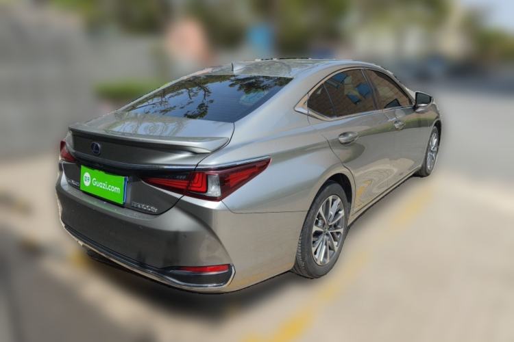 Used Lexus ES 2022 300h Excellence Edition
