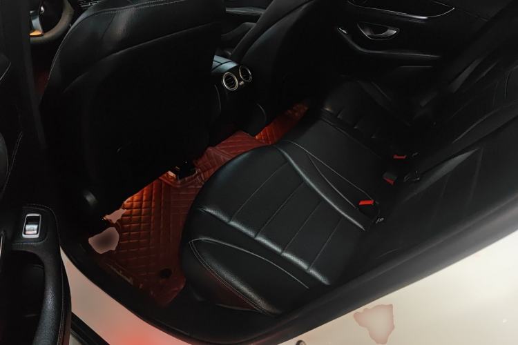 Used Mercedes-Benz GLC 2019 GLC 260 4MATIC Luxury Model
