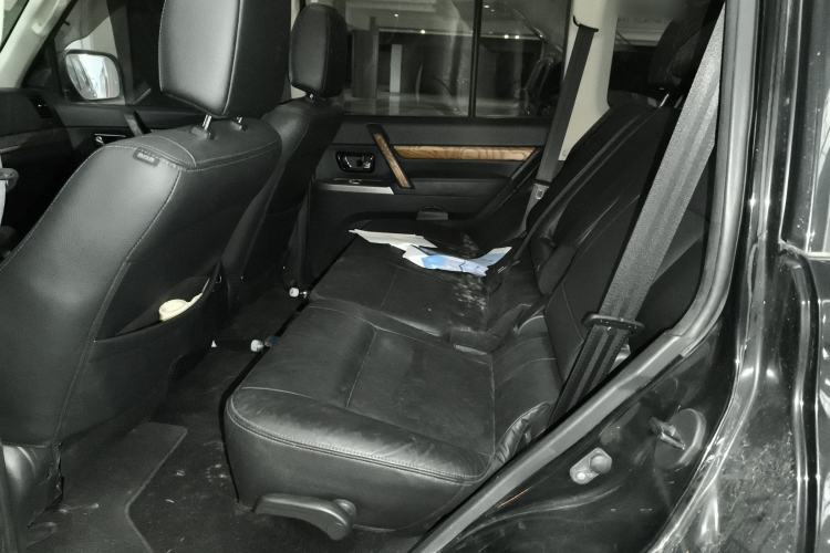 Used Mitsubishi Pajero 2018 3.0L Automatic Luxury Edition