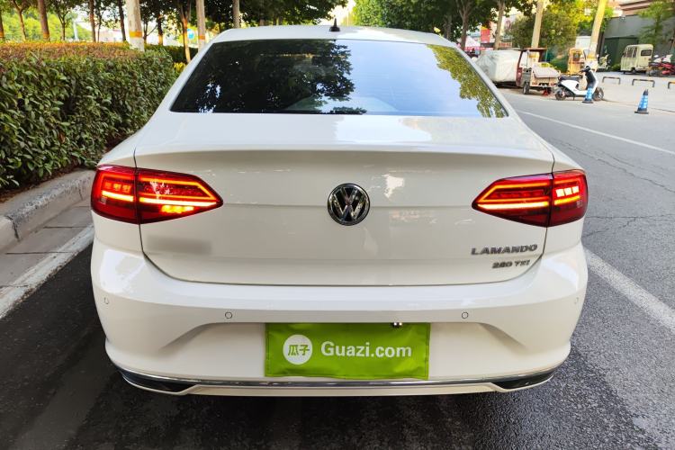 Used Volkswagen Lamando 2019 230TSI DSG Fashion Edition China VI
