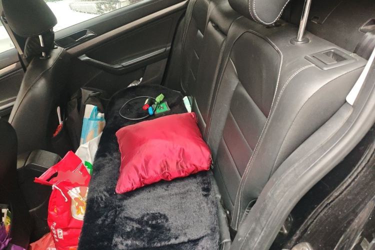 Used Volkswagen Lavida 2015 1.6L Manual Comfort Edition Left Rear Seat