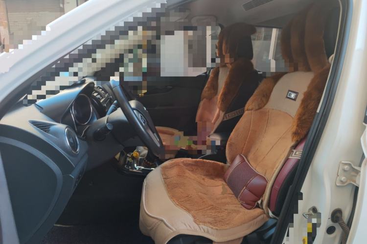 Used HYOSOW S3 2014 1.5L Luxury Version China IV Emission Standard Left Front Seat