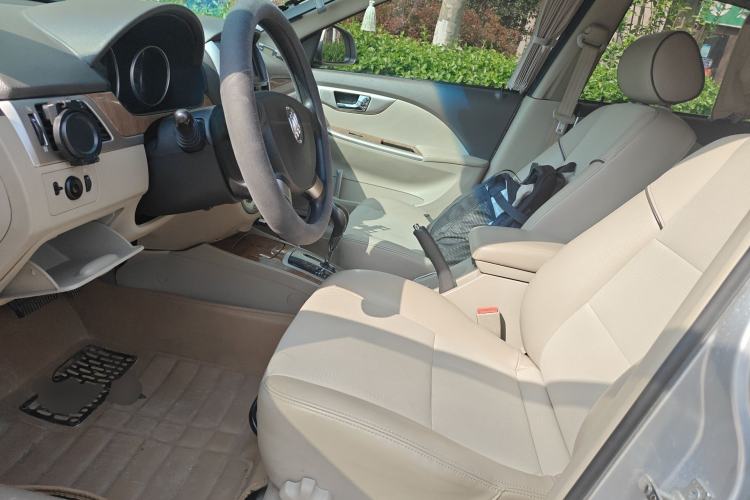 Used Buick Excelle 2015 1.5L Automatic Classic Model
