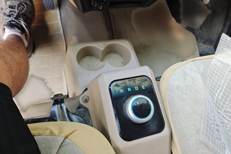 Used Dongfeng Xiaokang EC36 2022 Standard Edition CATL Battery Gear Lever