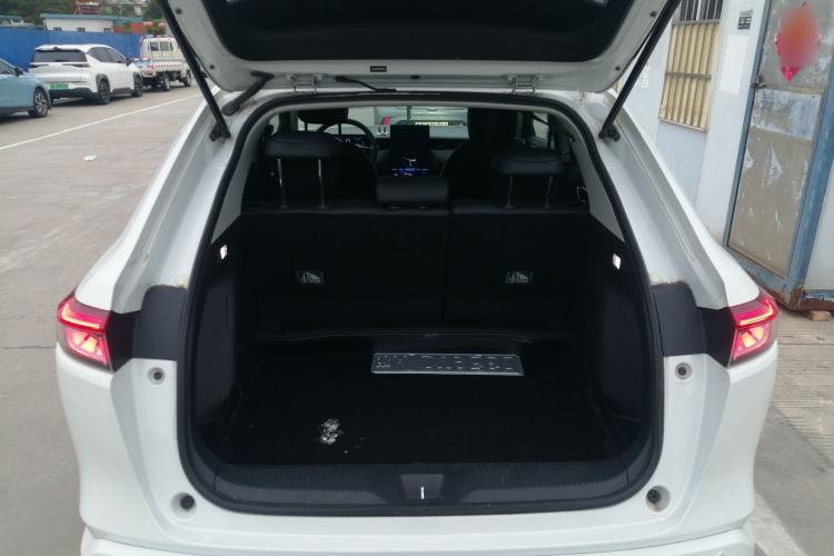 Used Honda e:NP1 2023 420 km Vision Edition Trunk