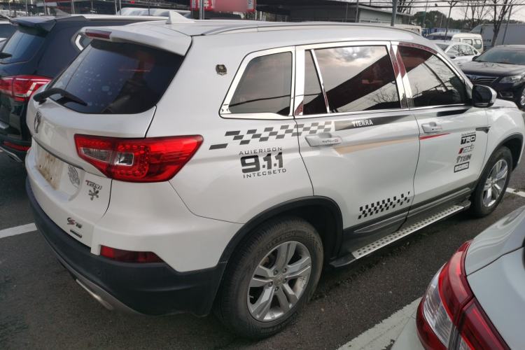 Used Changan CS75 2017 Shangkui Edition 1.5T Manual Fengxiang Model
