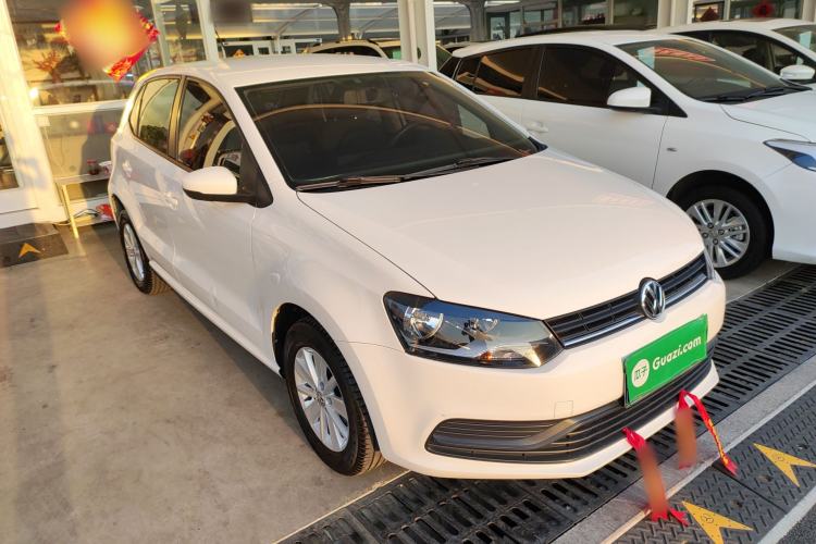 Used Volkswagen Polo 2016 1.4L Automatic Trendy Model Front Right 45 Deg