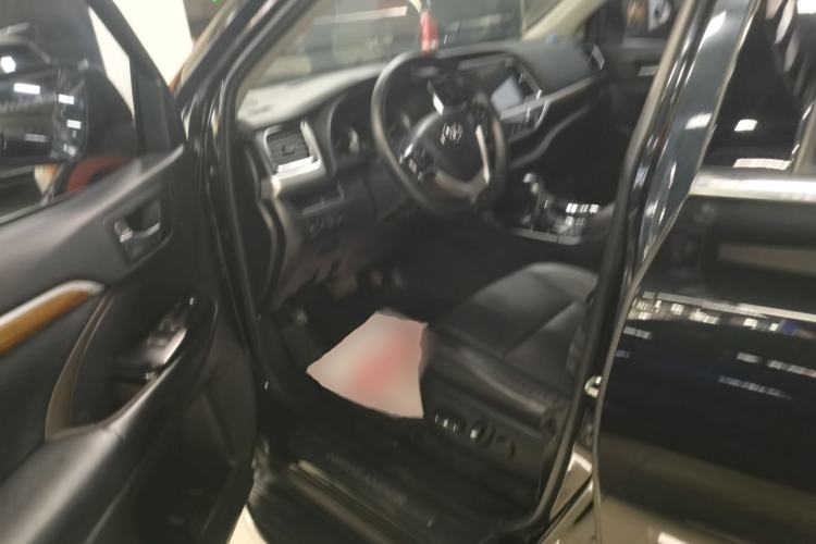 Used Toyota Highlander 2018 2.0T Four-Wheel Drive Luxury Version 7 Seats China VI Standard
