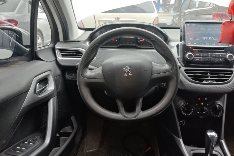 Used Peugeot 2008 2014 1.6L Automatic Trend Edition Steering Wheel