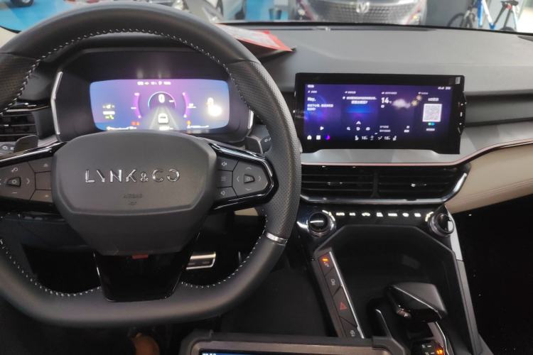 Used Lynk & Co 06 2021 1.5T Shero Pink Special Edition
