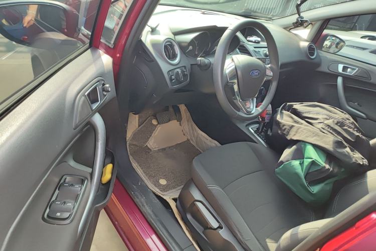 Used Ford Fiesta 2013 Hatchback 1.5L Automatic Fashion Edition Driver Seat