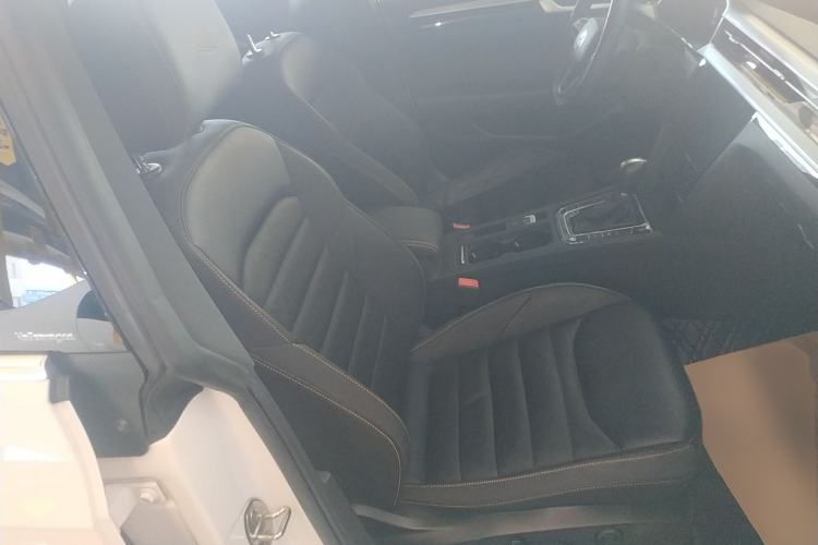 Used Volkswagen FAW-Volkswagen CC 2023 380TSI Striking Edition