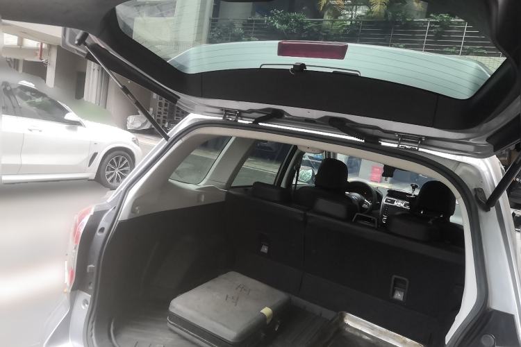 Used Subaru Forester 2015 2.0i Special Edition Commemorative Model Trunk