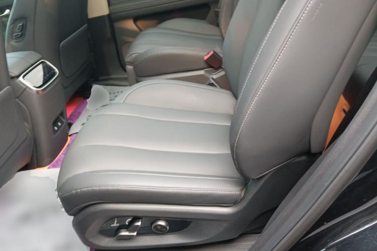 Used Hima AITO M7 2024 1.5T Rear-Drive Plus Version 6 Seats Left Rear Seat