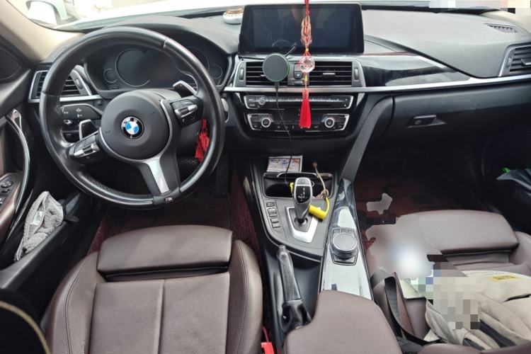 Used BMW 3 Series 2019 320Li M Sport Package Center Console