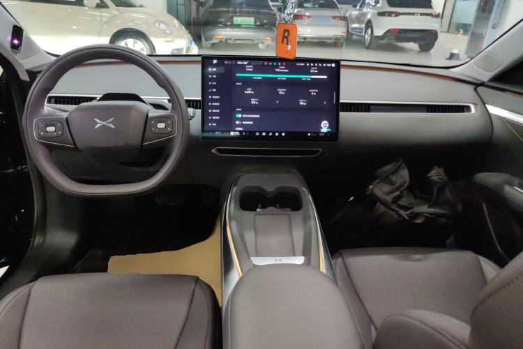 Used XPeng MONA M03 2025 600 with Ultra-Long Range Max Center Console