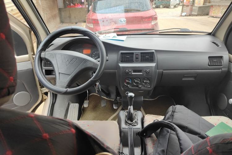 Used Wuling Rongguang 2014 1.2L S Base Model