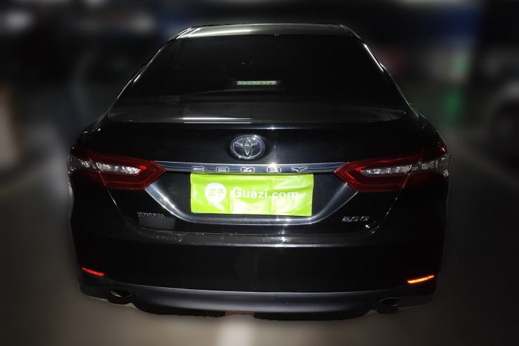 Used Toyota Camry 2018 2.0G Luxury Edition

