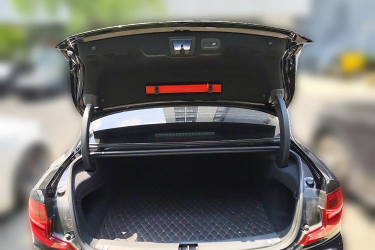 Used Volvo S90 2018 T4 Zhiyuan Edition Trunk