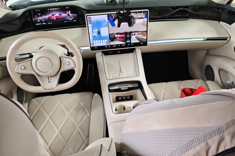 Used Hima Stelato S9 2025 Extended-Range Max Center Console