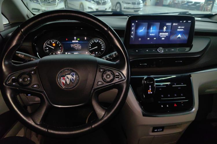 Used Buick GL8 2022 Land Business Class 652T Luxury Model
