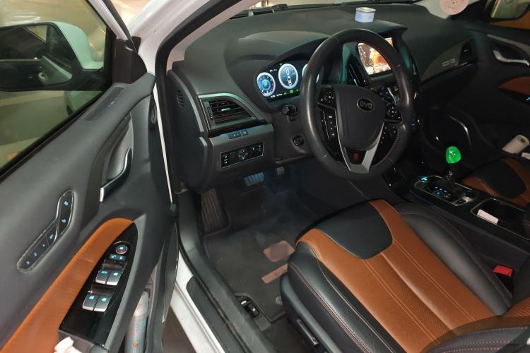 Used BYD Qin New Energy 2015 1.5T Dual-Crown Flagship Plus Edition
