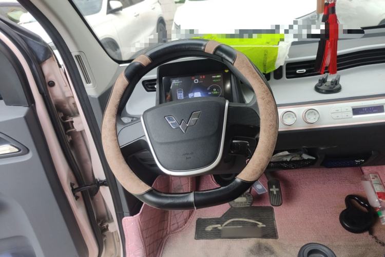 Used Wuling Hongguang MINIEV 2022 Macaron Premium Model – Lithium Iron Phosphate Steering Wheel