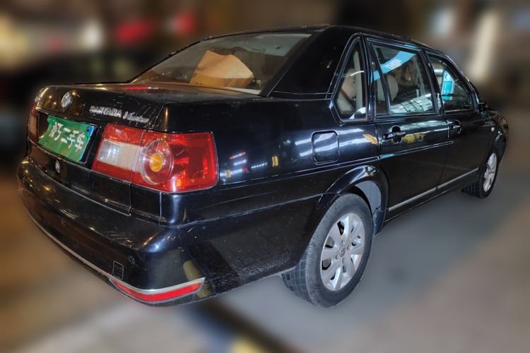 Used Volkswagen Santana Vista 2010 1.6L Manual Comfort Version