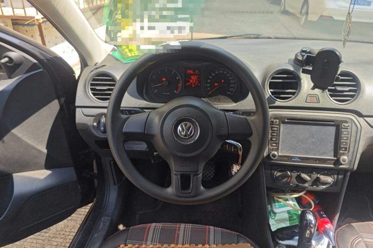 Used Volkswagen Jetta 2013 1.6L Automatic Fashion Model Steering Wheel