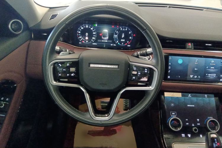 Used Land Rover Range Evoque 2022 Aurora L 249 PS R-Dynamic Luxury Edition Steering Wheel