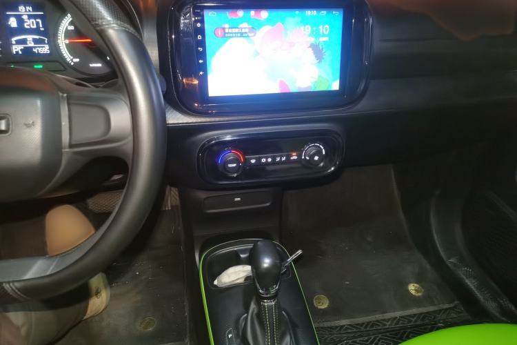 Used Roewe Clever 2021 302 km New Four-Seater Super-Efficient Version