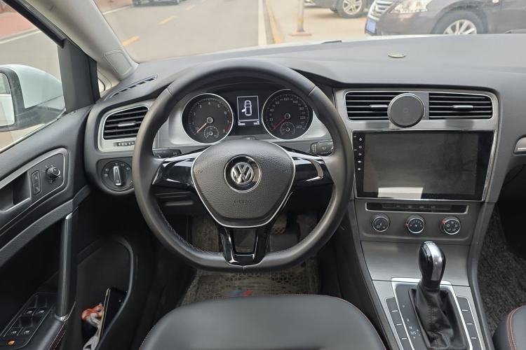 Used Volkswagen Golf 2015 1.4TSI Automatic Comfort Model Steering Wheel