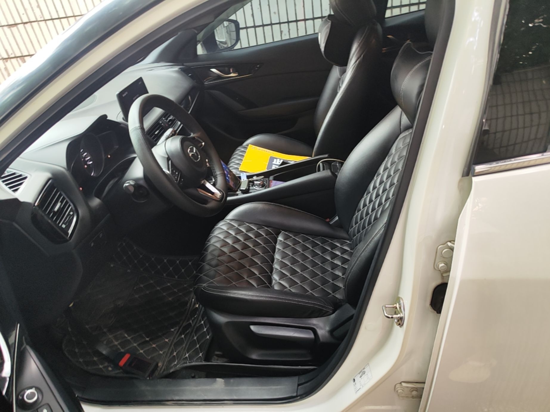 Interior delantero