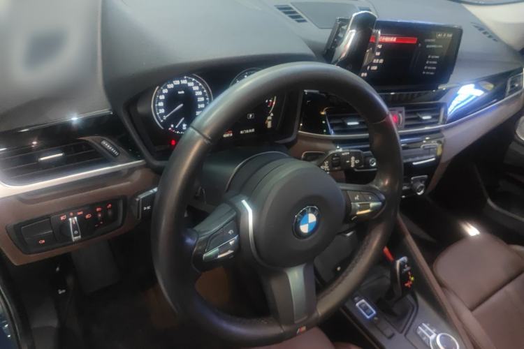 Used BMW X1 2022 sDrive25Li Leading Model Center Console